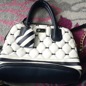 Luv betsey bag